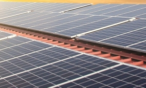 太陽光発電給電、太陽光給電システム、ドイツ技術を監視する。